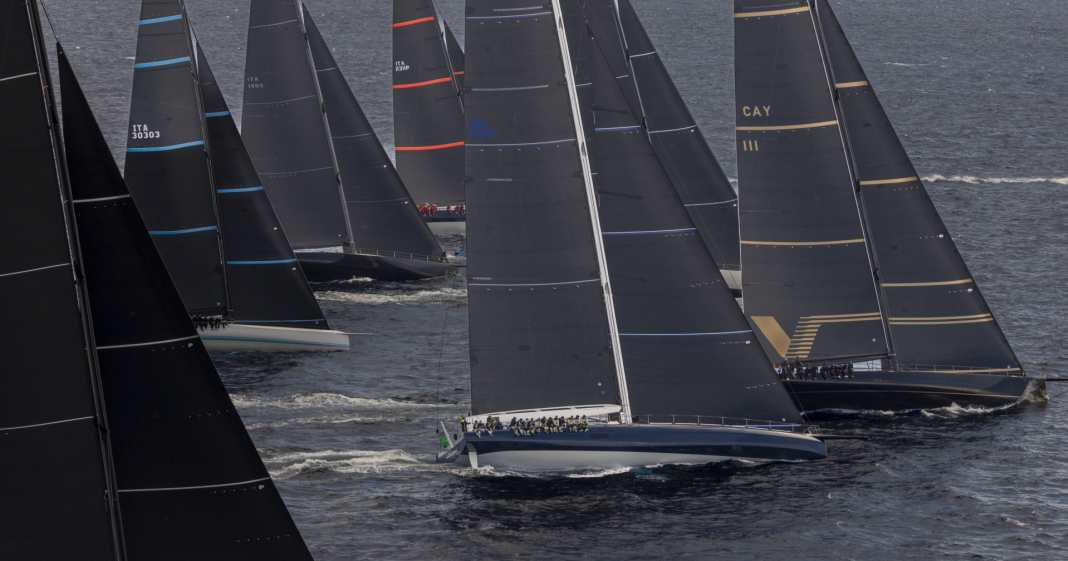 Maxi-Yacht-Rolex-Cup-Zwei-Maxi-Weltmeisterschaften-in-vollem-Gange