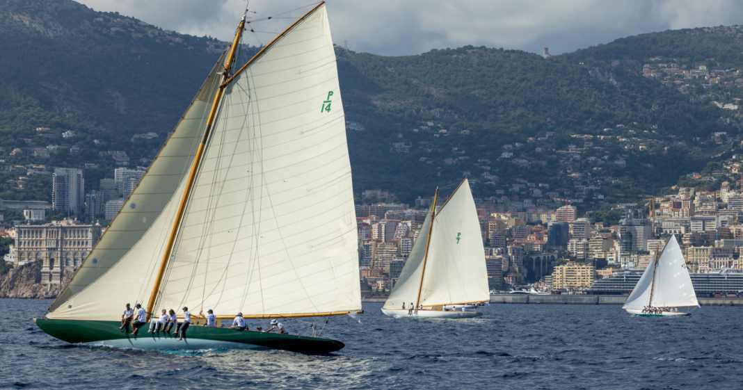 Monaco-Classic-Week-Wettsegeln-und-gut-aussehen-Klassiker-Biennale-auf-Monegassisch