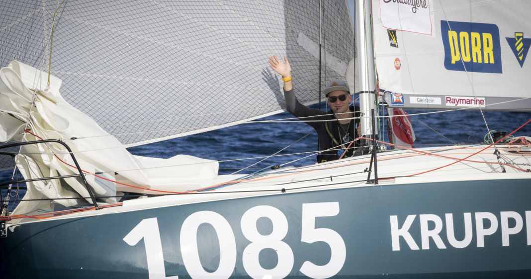 Mini-Transat-Erster-Mastbruch-auf-Kurs-Santa-Cruz-die-Minis-sind-los-