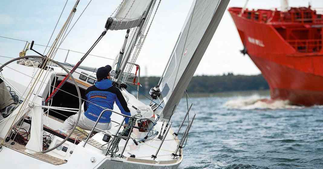 Navigation-berblick-behalten-dank-AIS-worauf-es-bei-der-Ger-tebedienung-ankommt