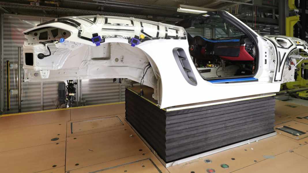 Die Produktion des eigenen Porsche verfolgen