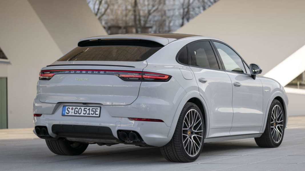 Mehr elektrische Reichweite für die Cayenne E-Hybrid-Modelle