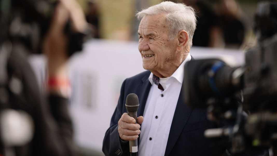 Porsche gratuliert Valentin Schäffer zum 90. Geburtstag: Turbo-Valentin