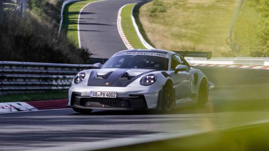 Porsche 911 GT3 RS umrundet Nürburgring in 6:49.328 Minuten