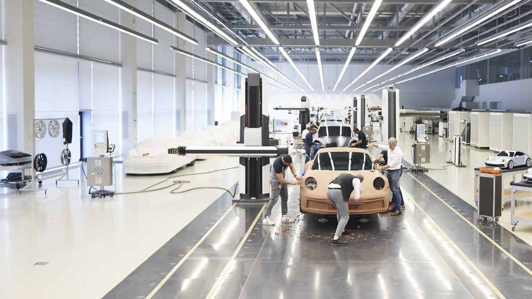 Der hybride Designprozess bei Style Porsche: Analoge und digitale Methoden