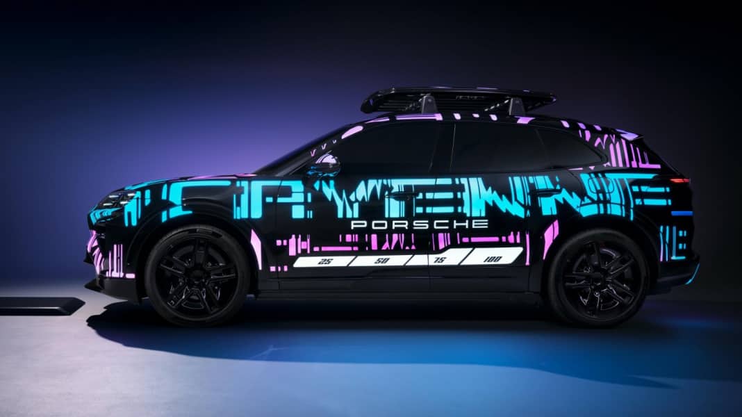 Porsche Wireless Charging: Induktives Laden beim Cayenne