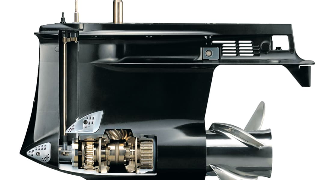 Suzuki: two outboards in one