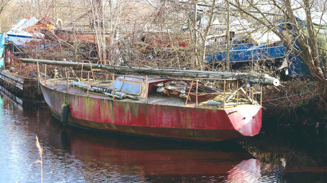 Schrottboote entsorgen: Europa setzt auf Recycling oder Räumung
