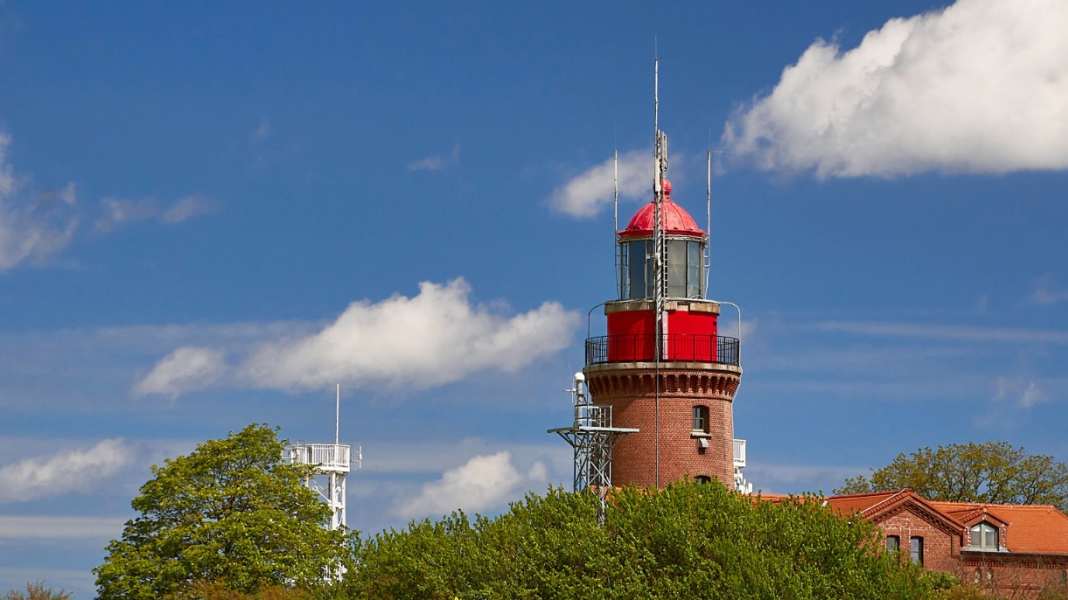 Baltic Sea: Buk lighthouse back in operation after repairs