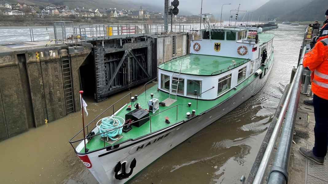 Mosel: Nach nur 55 Tagen - Schleuse Müden wieder in Betrieb