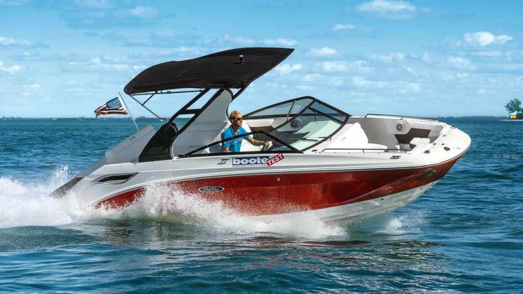 Test: Sea Ray SDX 250 - Space Ship