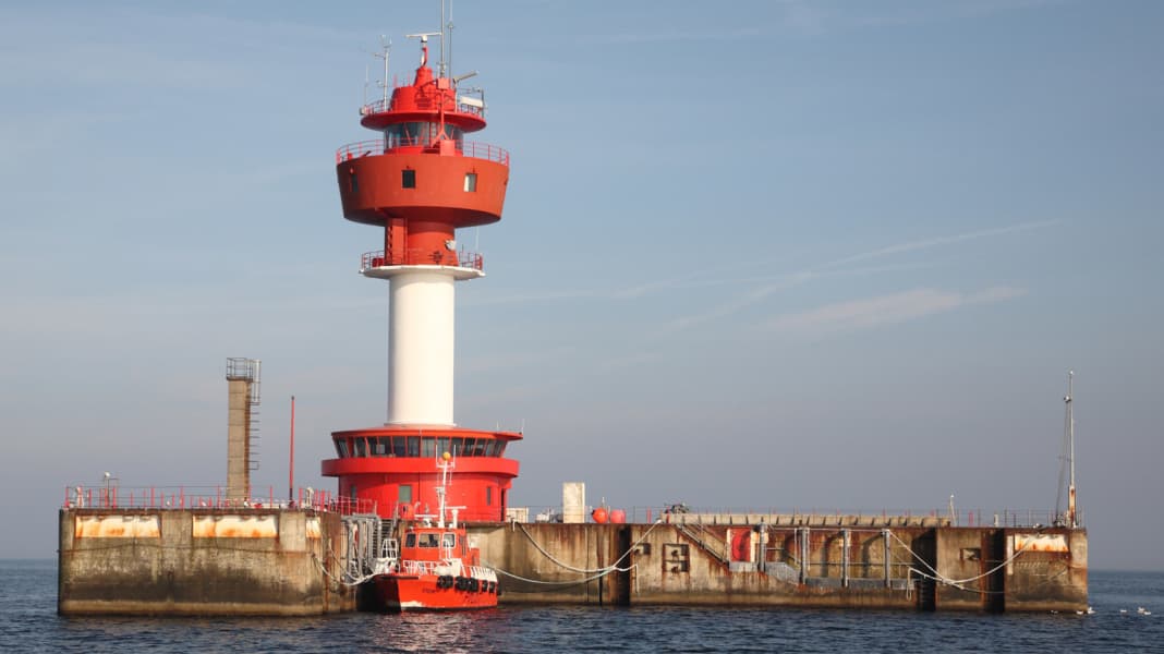 Sturmflutschäden: Bangen um den Kieler Leuchtturm