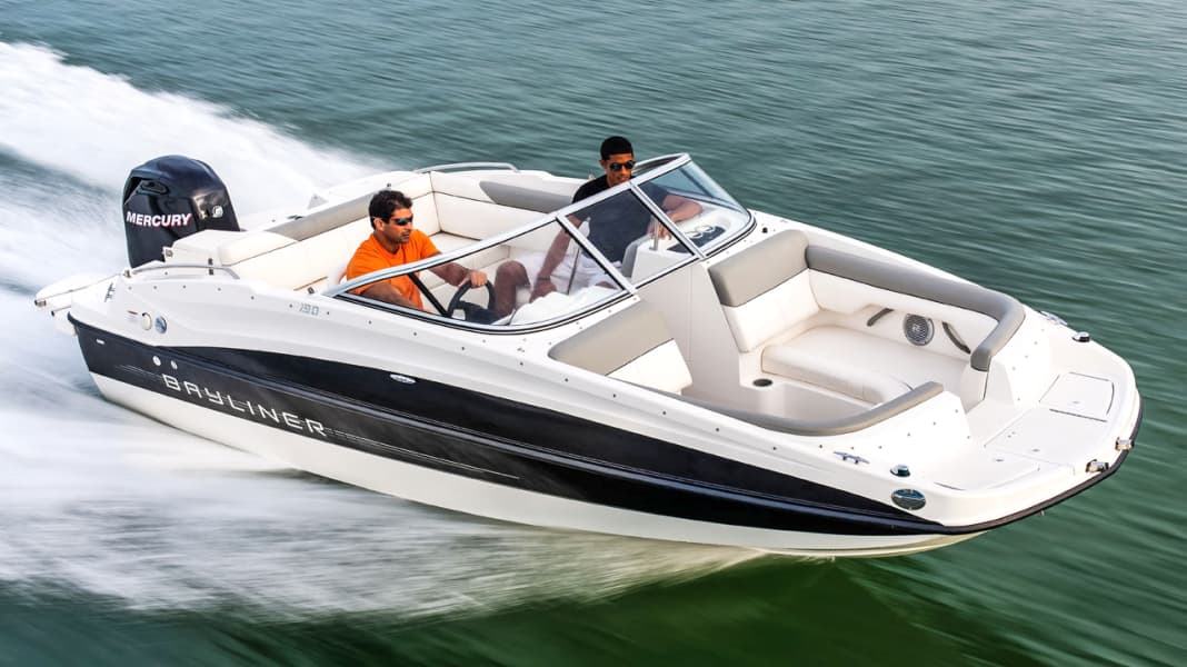 Bayliner 190 Deck Boat