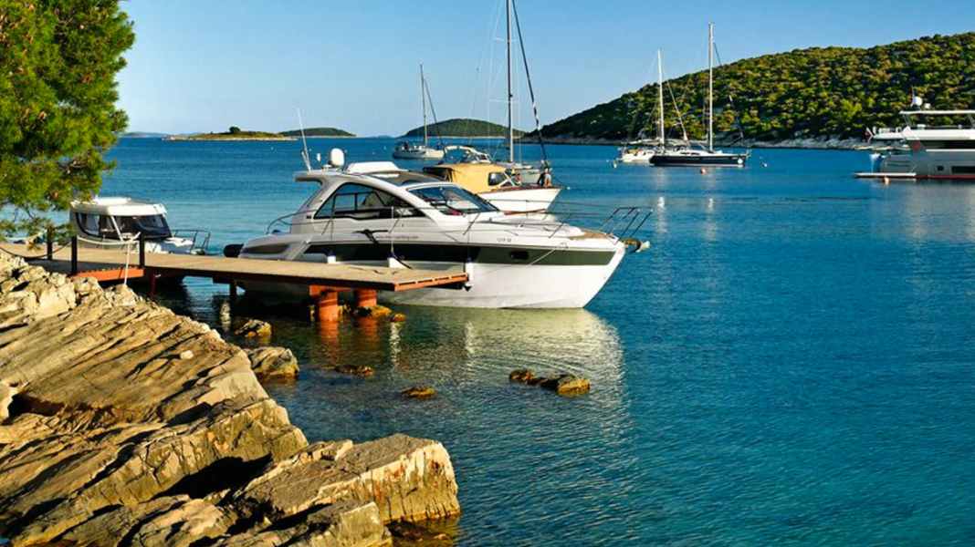 Voyage: Archipelago of Šibenik / Croatia - Navigating with the wind