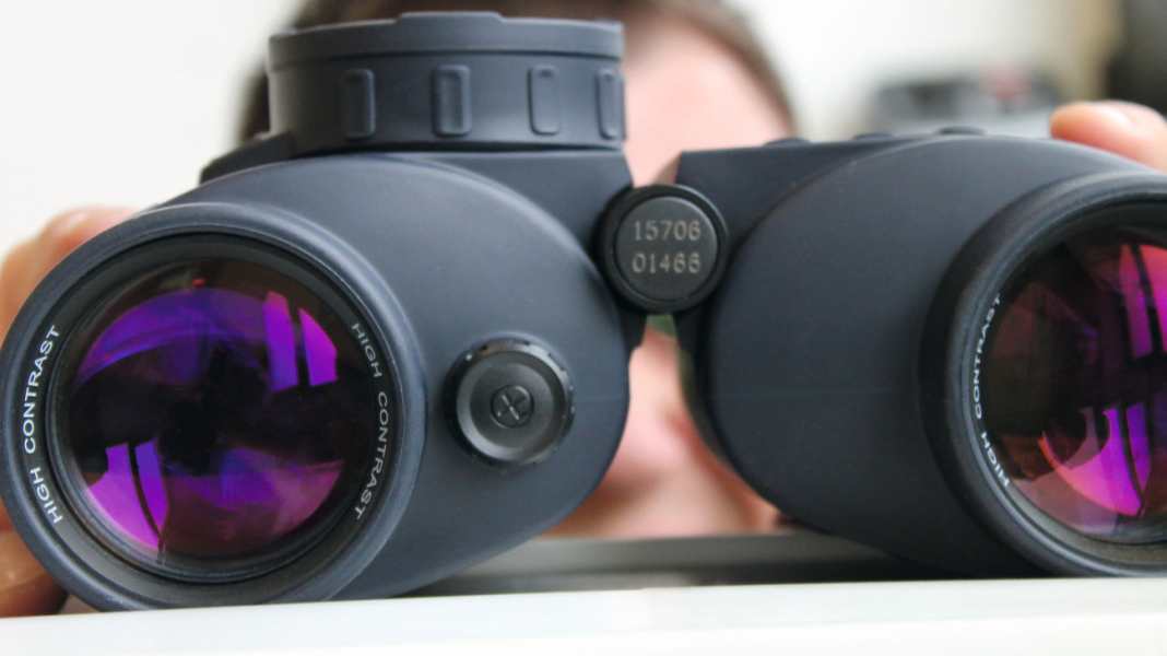 Accessories test: Marine binoculars - Looking into the glass