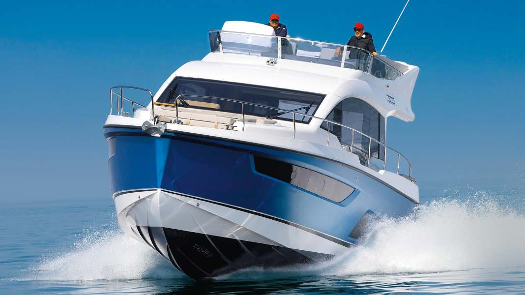 Test: Sealine F430 - Sonnige Zeiten