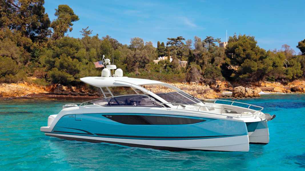 Four Winns TH36: Außergewöhnlicher Katamaran mit innovativem Design