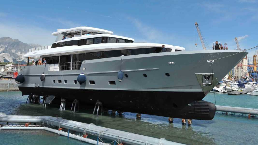 35-metre "Foam" shortly before delivery