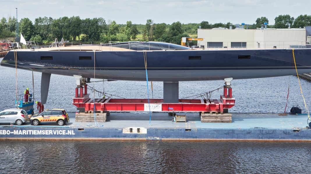 Vitters put 33-metre "Missy" in the water