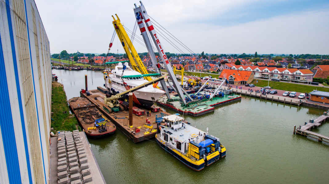 Feadship beendet Refit von vier Motoryachten