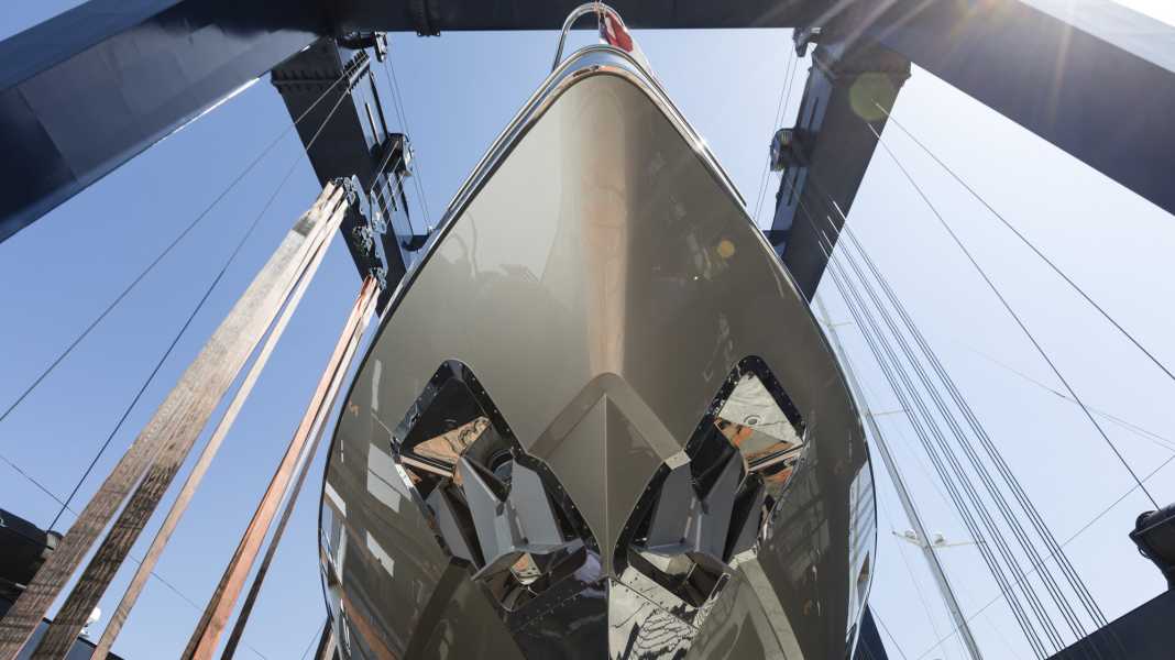 Mangusta launchte 28-Meter-Open