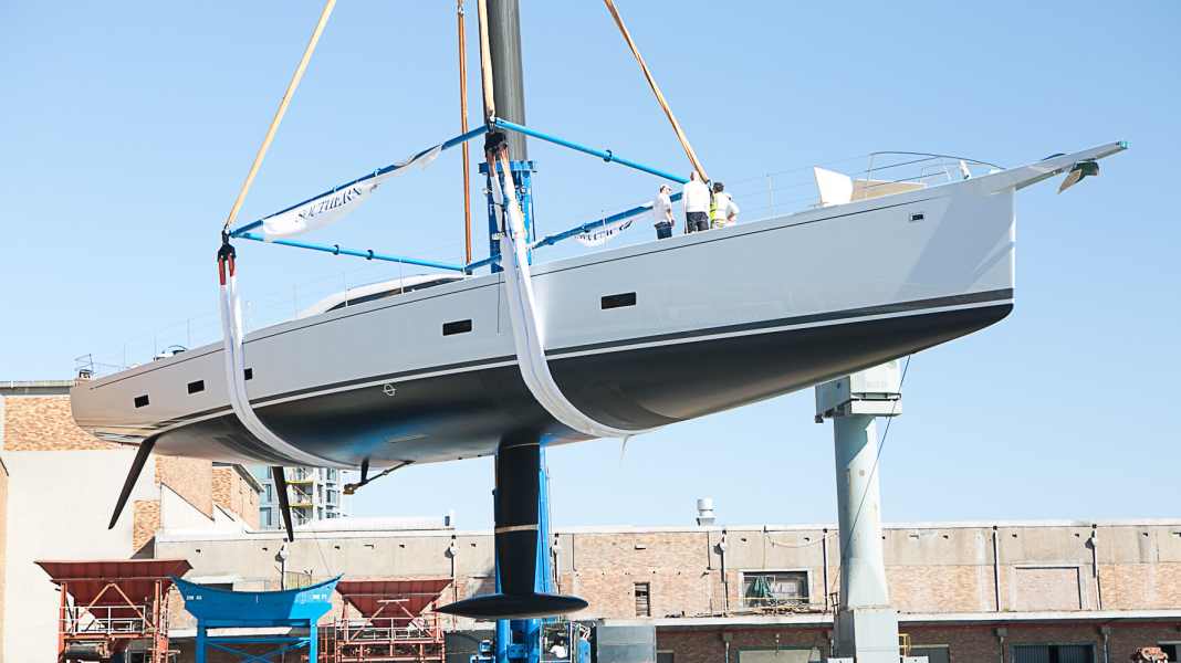 First SW105 with deckhouse and lift keel