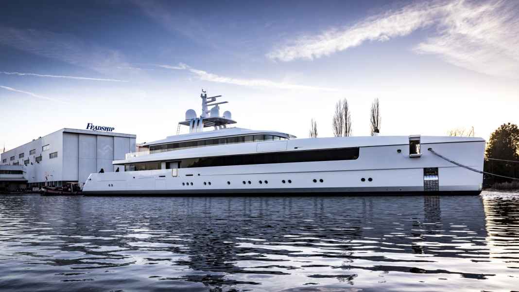 Briand-Design aus Feadship-Hallen
