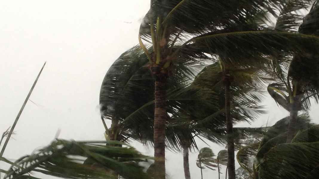 Fort Lauderdale: A stormy start