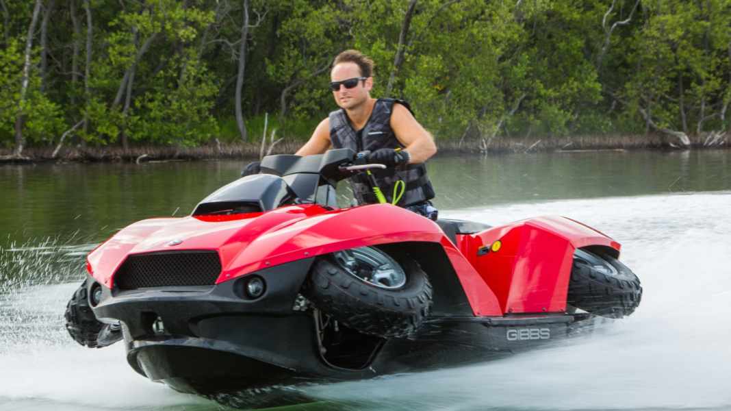 Sportliches Amphibien-Quad mit BMW-Motor