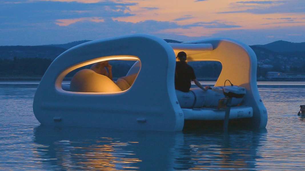 “Portless Catamaran”: Ein Katamaran zum Aufpusten