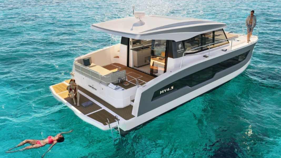 Service - Premieres and projects: Catamarans
