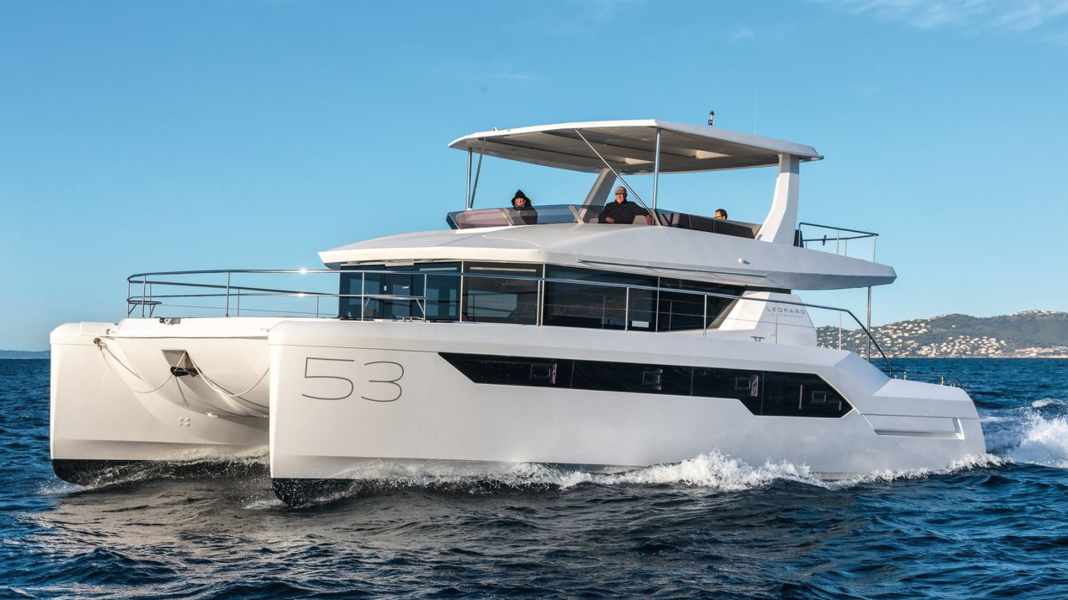 Test: Motorised catamaran - Leopard 53 Powercat