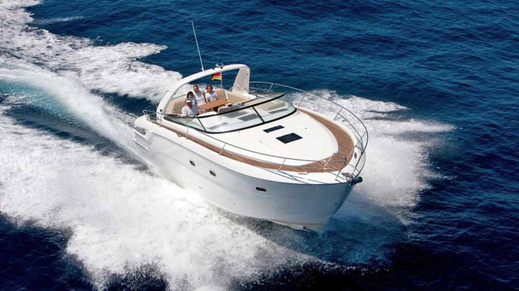Bavaria 38 im Charter auf der Müritz