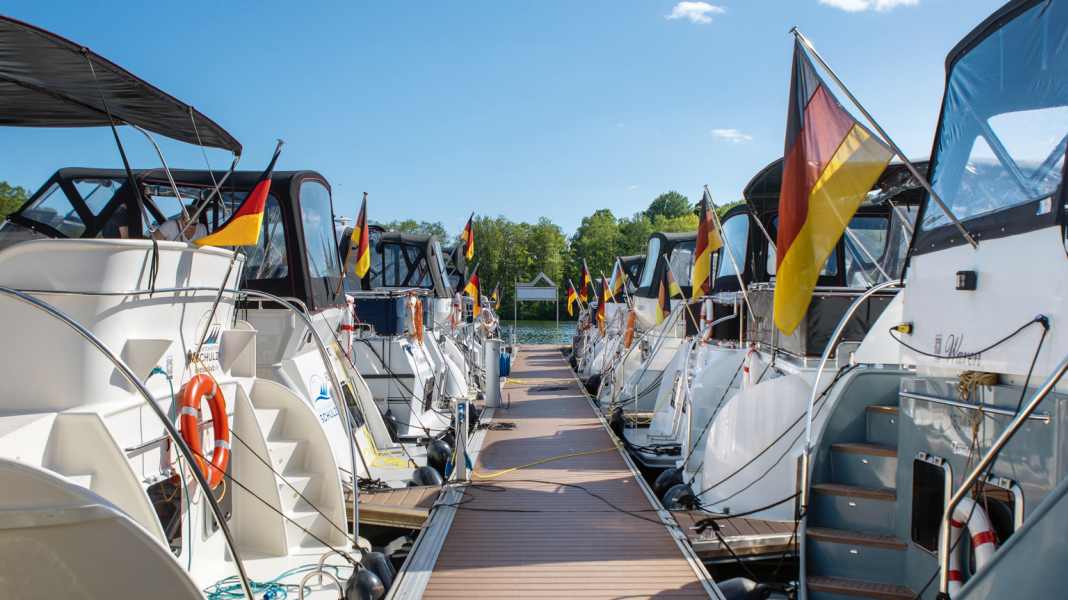 Crewvertrag: Rechtliche Sicherheit beim Chartern