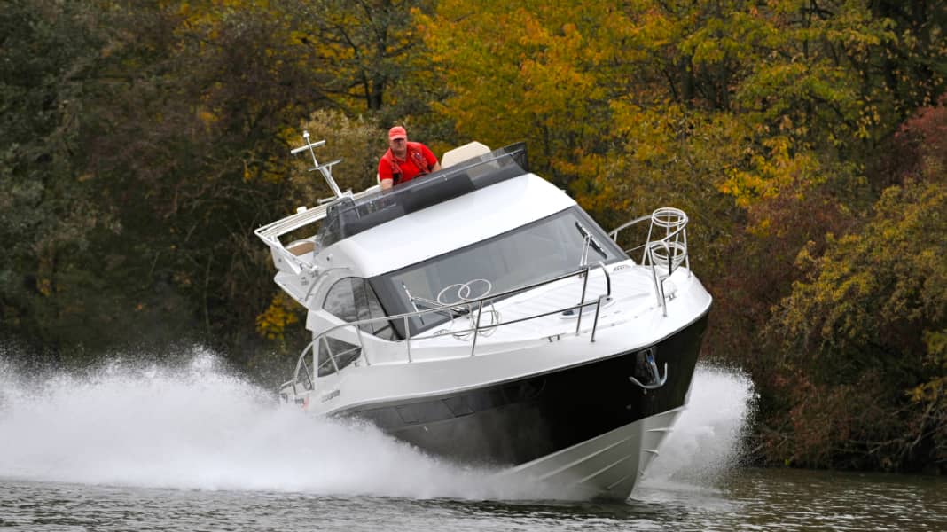 Galeon 340 Fly