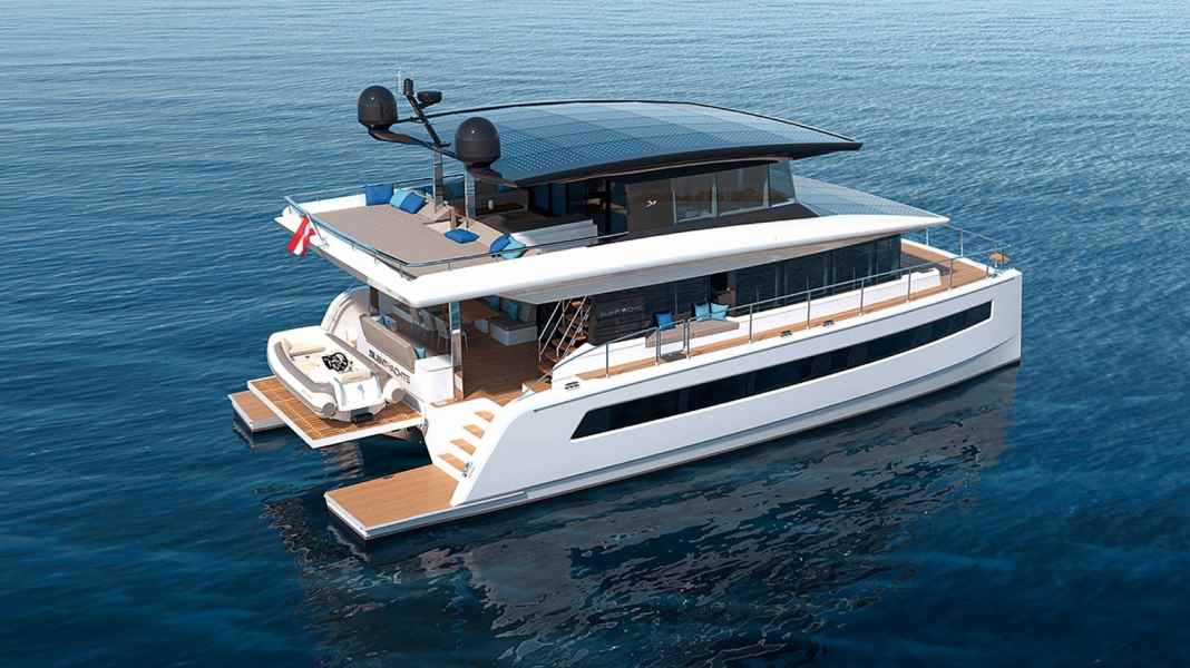 Service: Premieres and projects - Silent 62 Tri-Deck