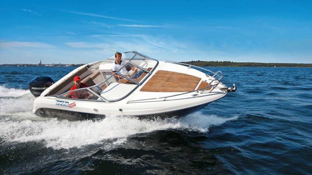 Test: Atlantic 690 - Day cruiser from Poland