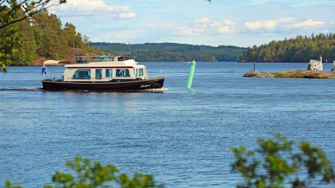 Diesel-Elektrisch: Dutch Sturdy 310 als Charterboot - Linssen in Finnland
