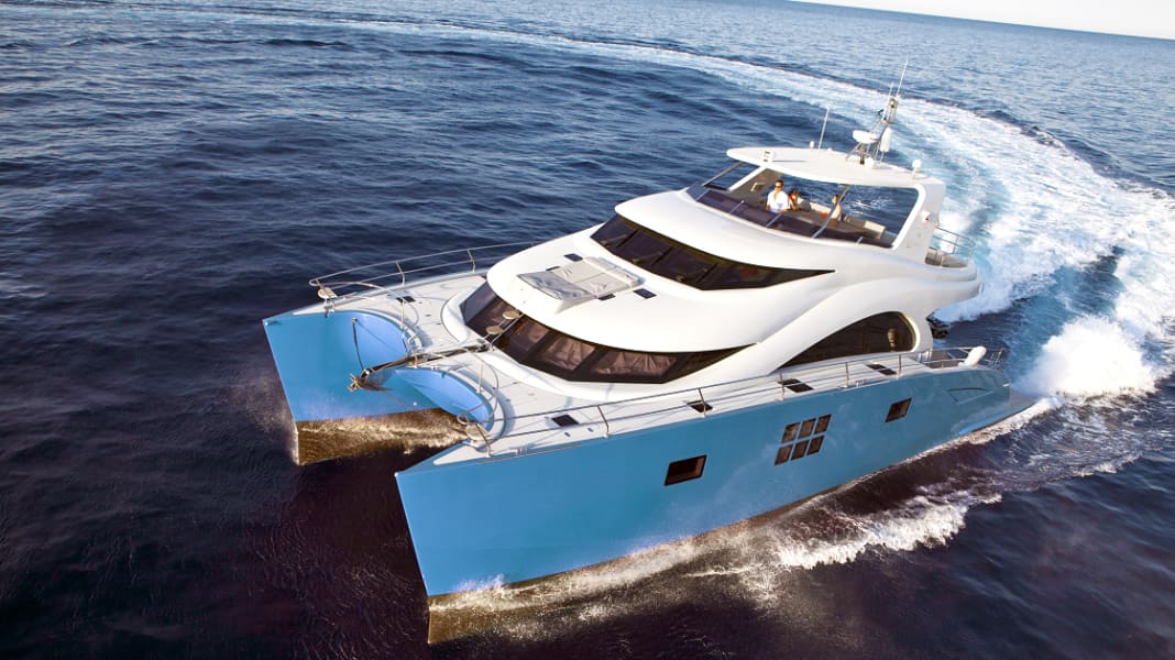 What are the advantages of catamarans?