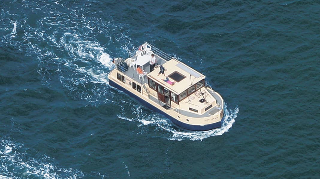 Charterboot: Besatzung „biegt falsch ab“