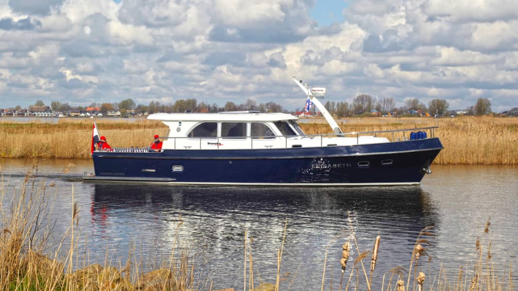 Privateer Elegance 43