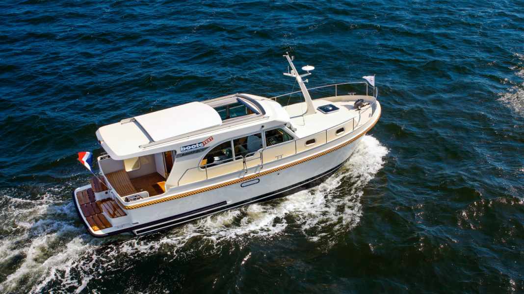 Test: Linssen Grand Sturdy 30 Sedan - One, two and go...