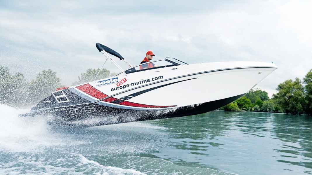 Test: Glastron GTS 245 - Fast and comfortable