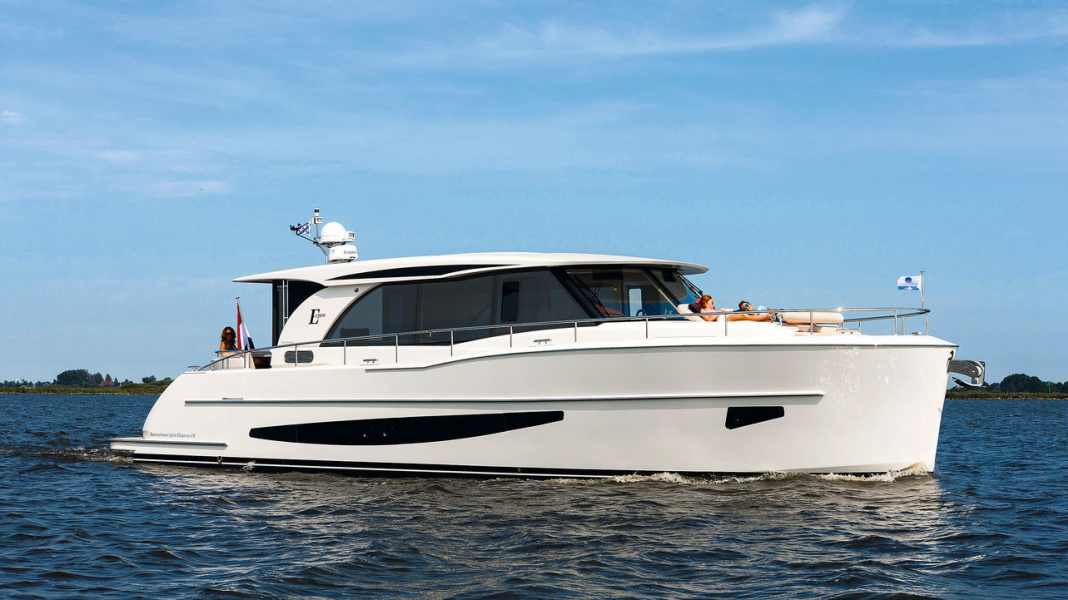 Novelty: Boarncruiser 1500 Elegance CS - round bilge cruiser for the high seas
