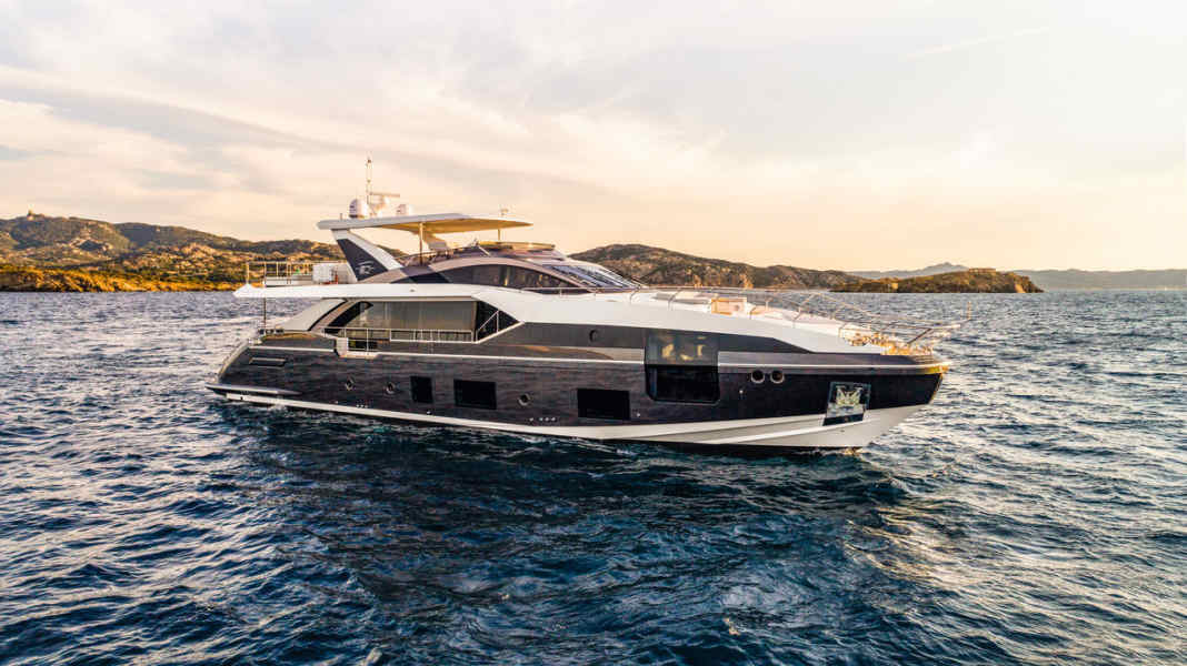 Azimut Grande 27M - A well-rounded affair