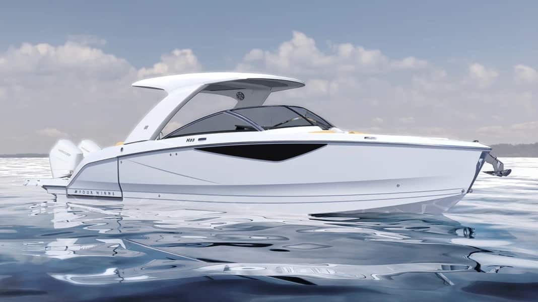 Four Winns H33: New luxury bowrider