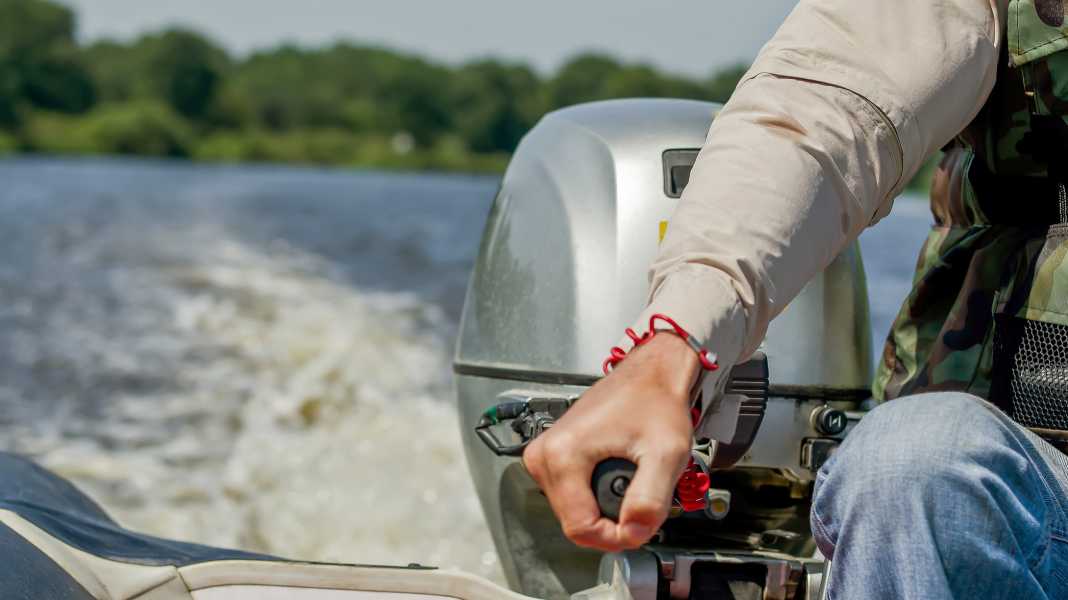 Small boat = small risk?