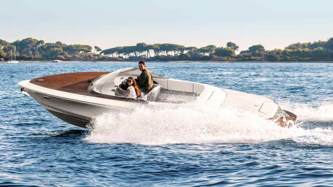 M800: Dayboat mit 150 Kilowatt starkem E-Motor