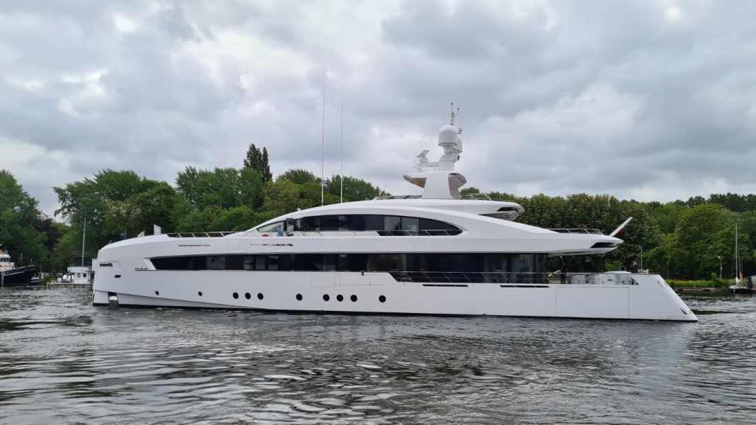 “Milele”: Ocean Independence verkaufte 45-Meter-Yacht mit Zugang zur Unterwasserwelt