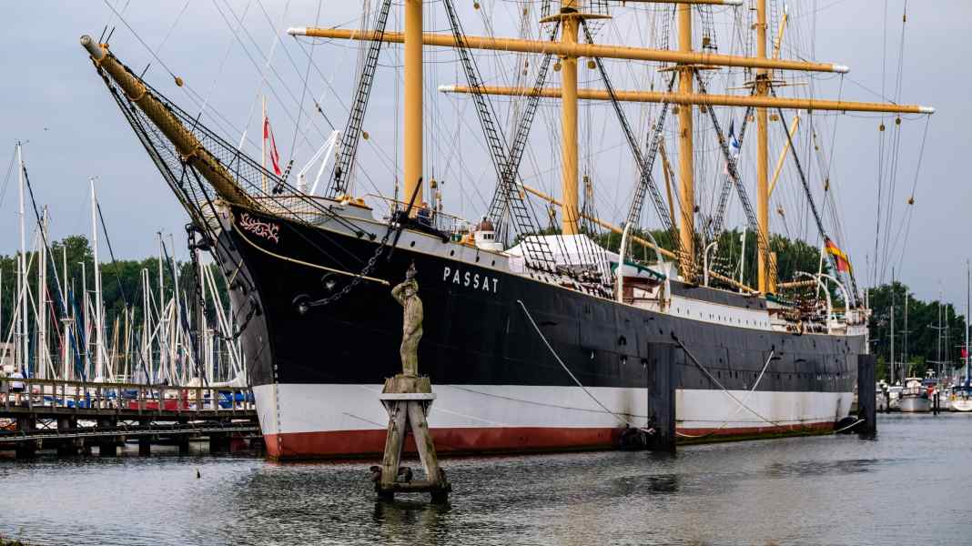 Lübeck : le quatre-mâts barque "Passat" est préparé pour la rénovation